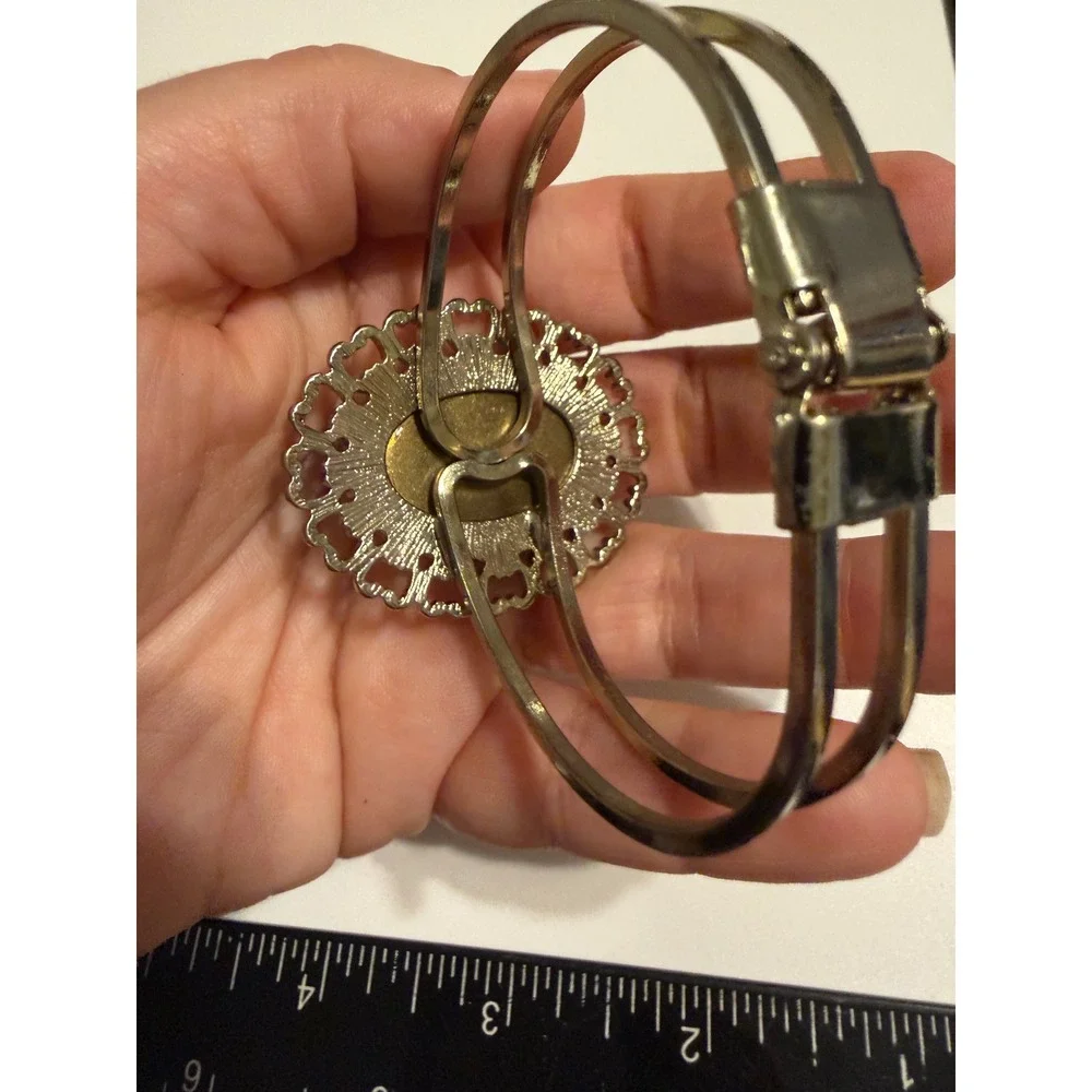 Vintage Cameo Cuff Bracelet Silver Tone Filigree Hinged Bangle Peach Cream